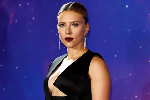 Scarlett Johansson Biography