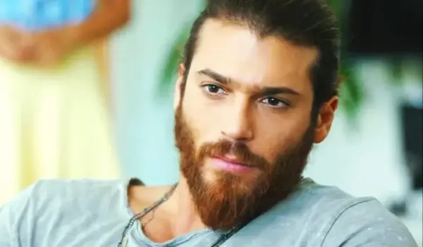 Can Yaman wife