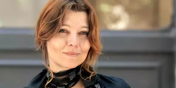 elif shafak biography